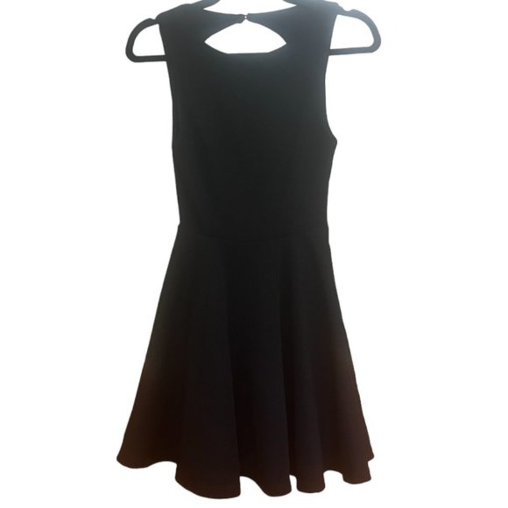 Women's Lulu's Textured Open‎ Back Black Skater Dress Size XS